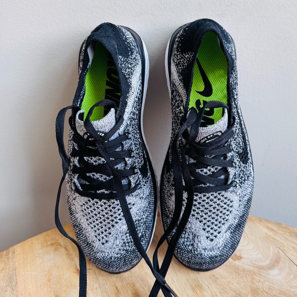 Nike Free RN Flyknit Running Shoes Black White Stretchy Lace Up Sneakers Sz 8 - Picture 10 of 12
